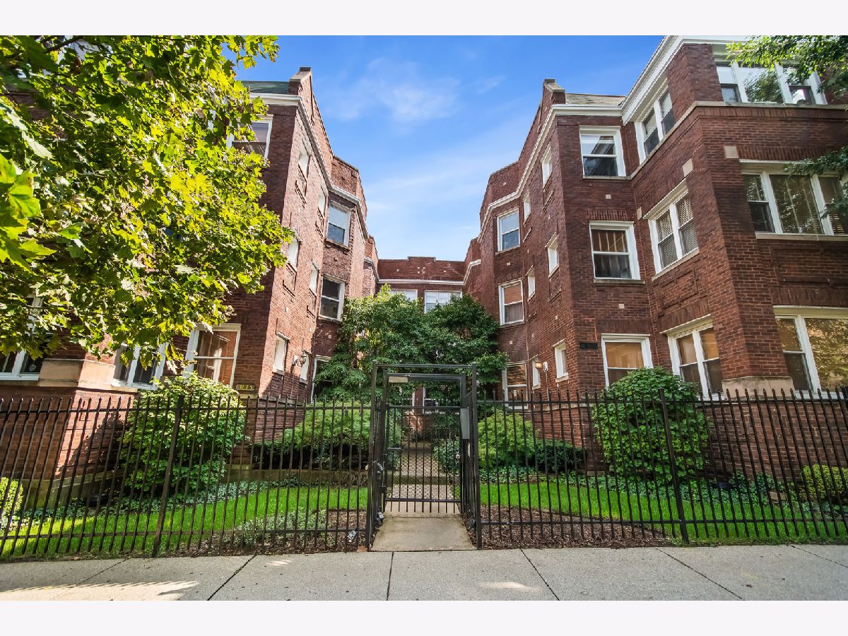  For Sale Chicago Illinois, 1629 North Shore Drive
