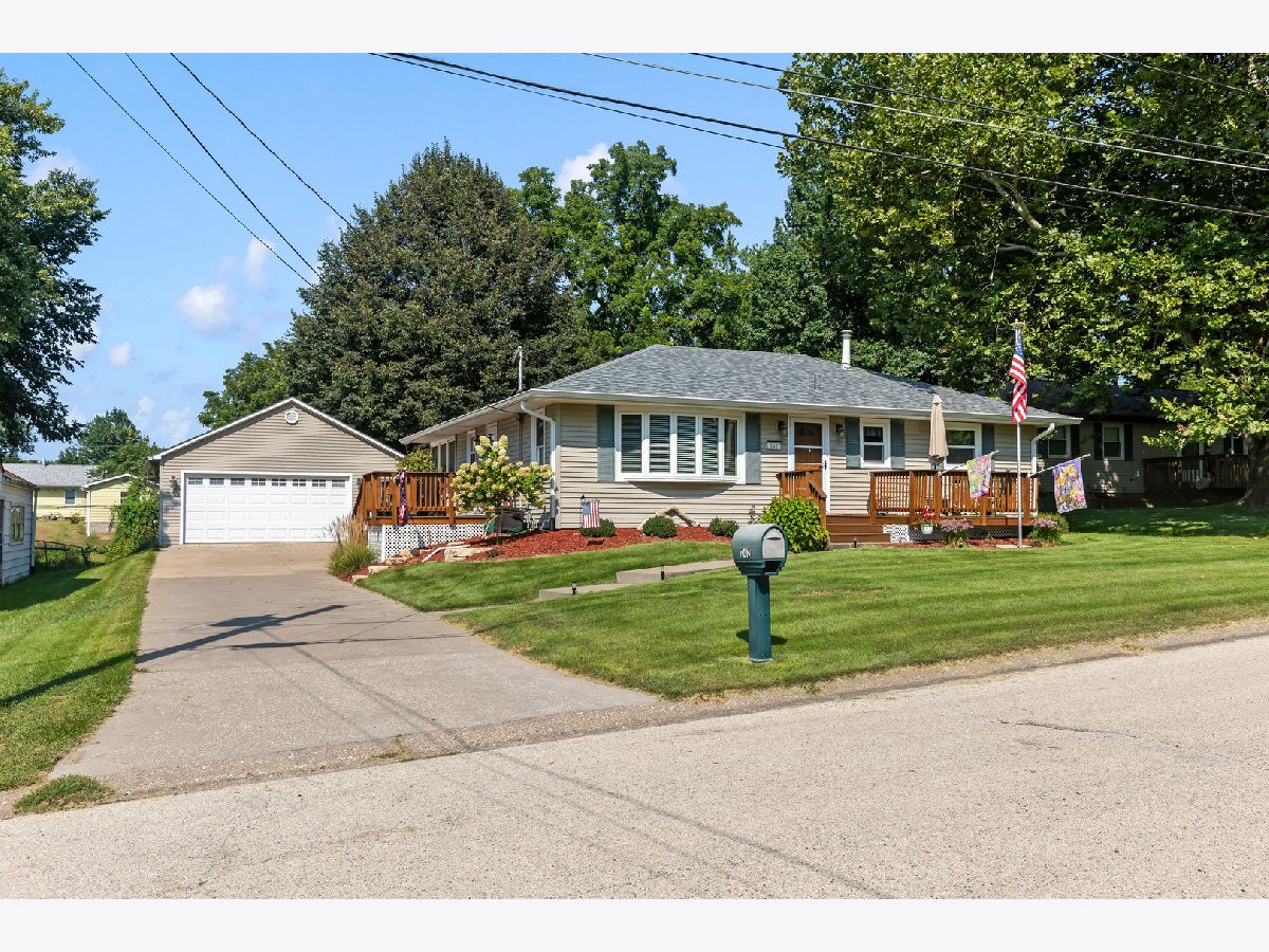  For Sale Silvis Illinois, 242 Cliff Court