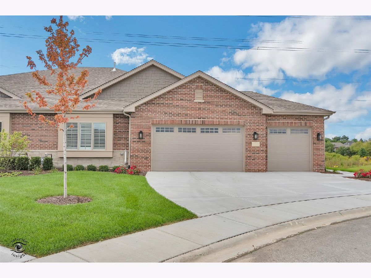 Homes & Townhomes For Sale Lighthouse Pointe Frankfort Illinois, 8869 Buffington Breakwater Drive
