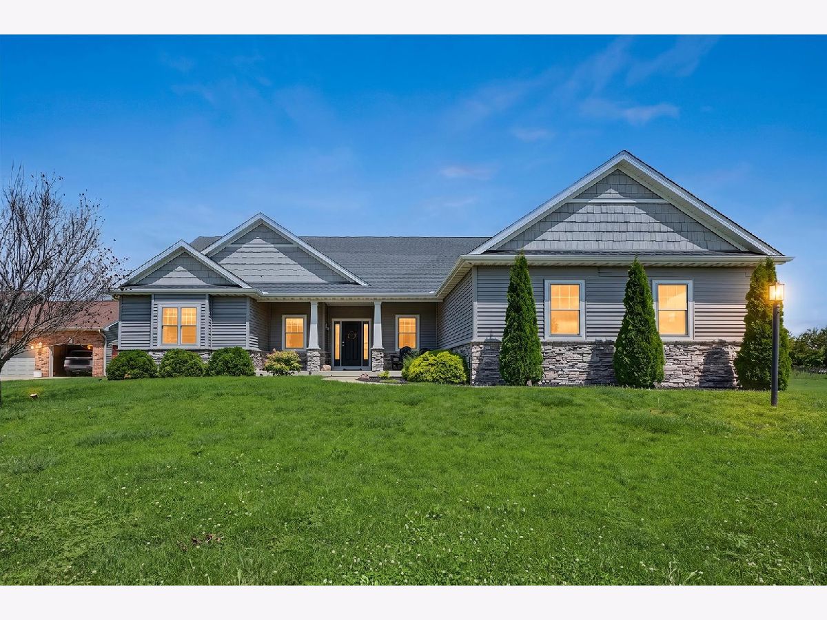  For Sale Monticello Illinois, 100 Weldon Springs Road