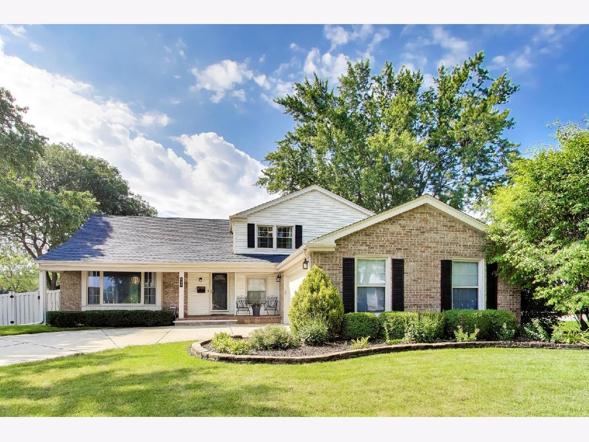 Homes For Sale Reseda Palatine Illinois, 759 Mill Valley Road