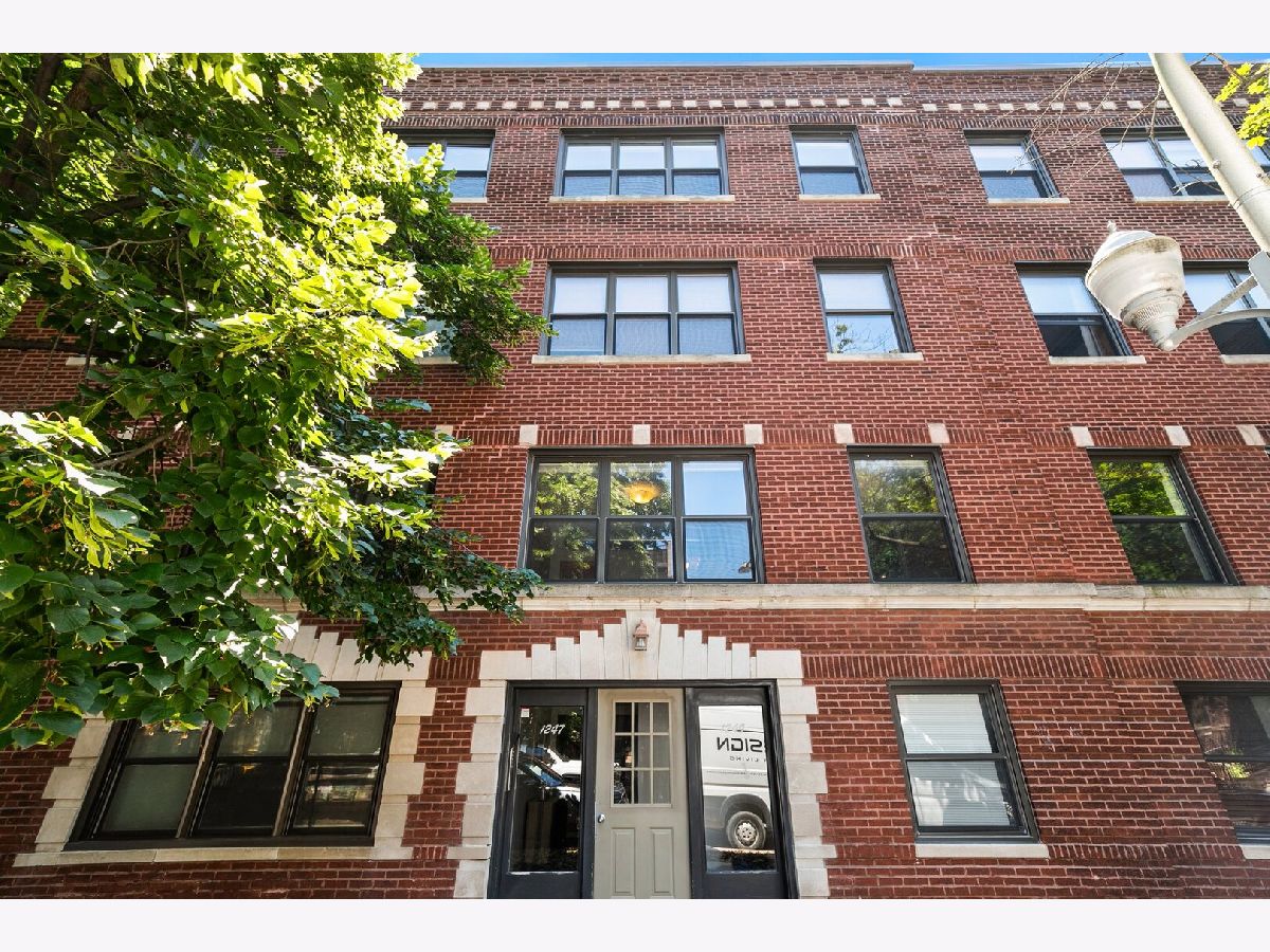 Condos & Townhomes For Sale Roscoe Manor Chicago Illinois, 1249 Roscoe Street