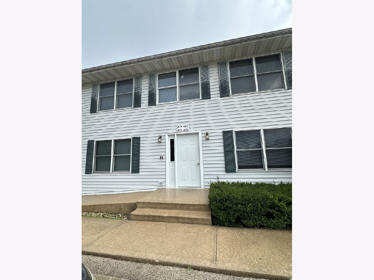  Rented Diamond Illinois, 465 School