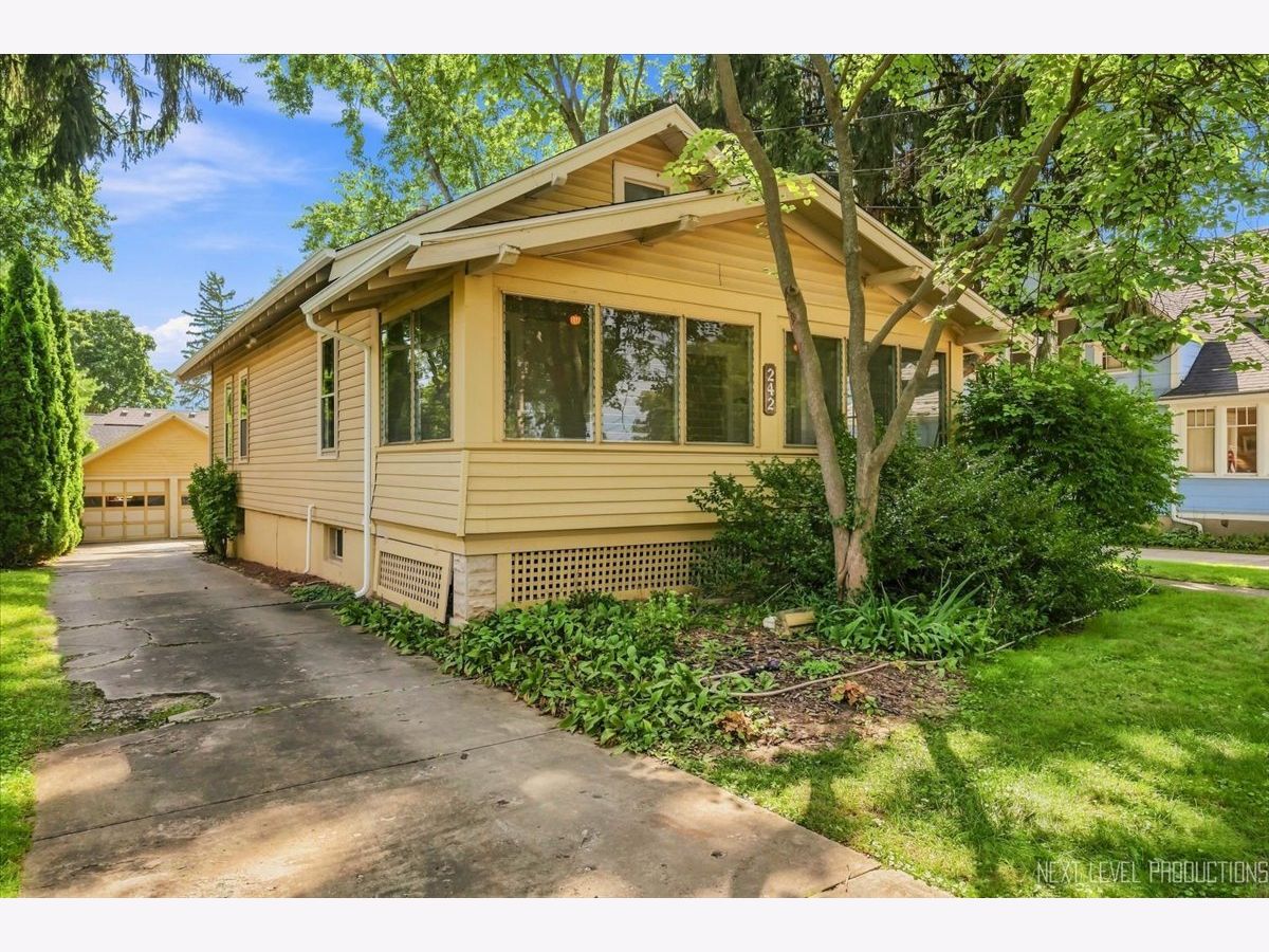  For Sale Batavia Illinois, 242 Lincoln Street