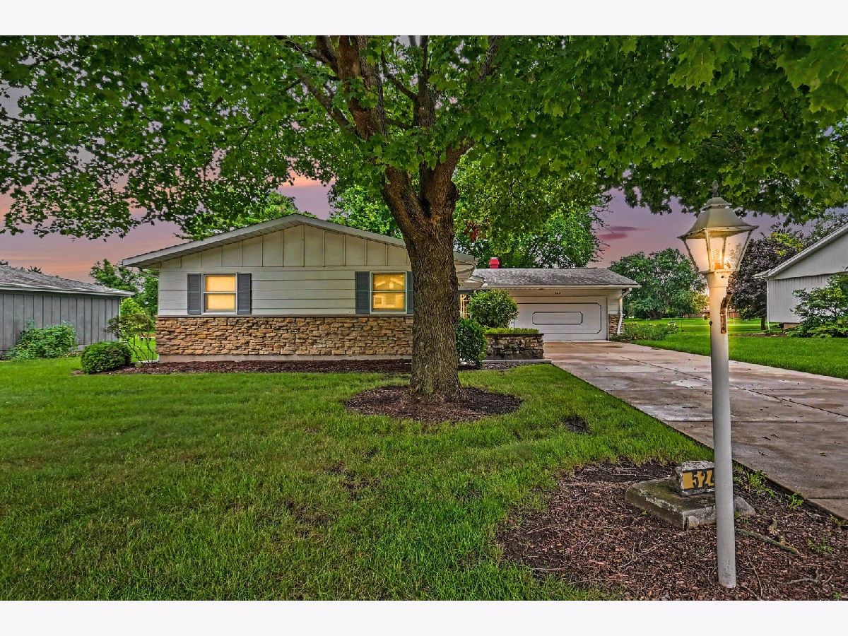  For Sale Sycamore Illinois, 524 Parkside Drive
