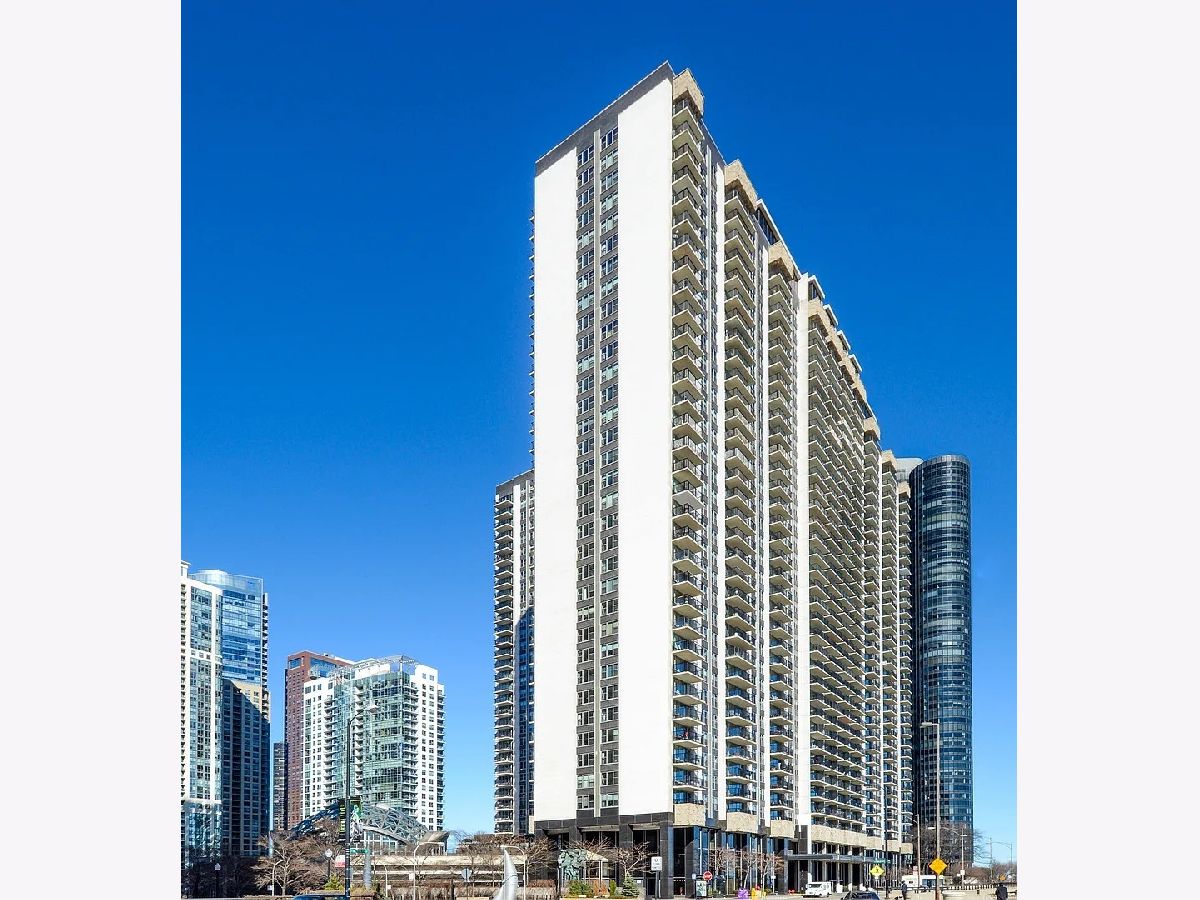 Rented Chicago Illinois, 400 Randolph