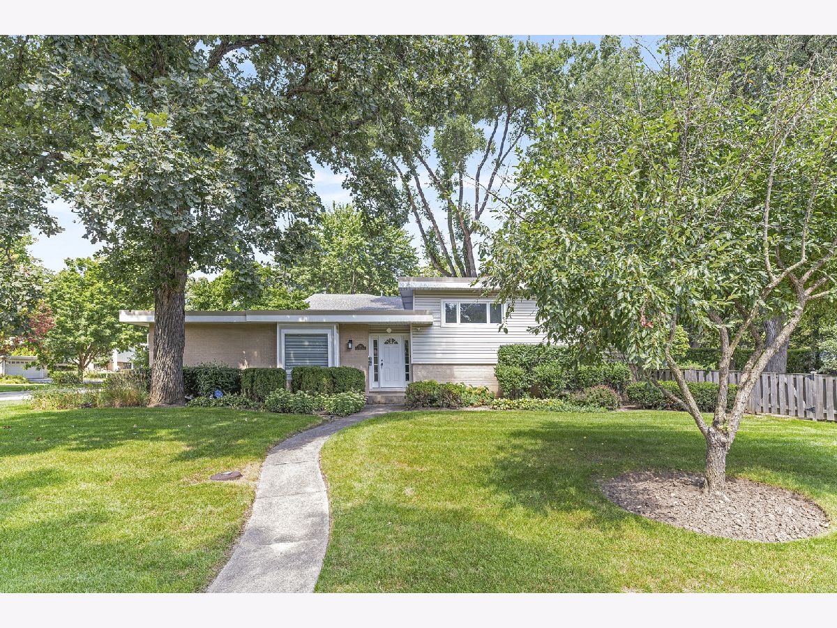  For Sale Highland Park Illinois, 2843 Twin Oaks Drive