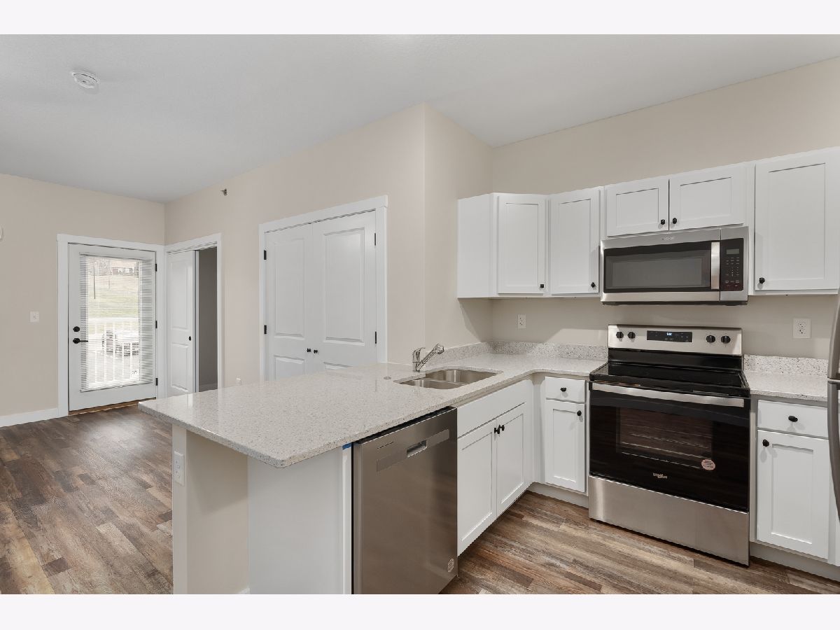  Rented Bettendorf Iowa, 1164 Devils Glen