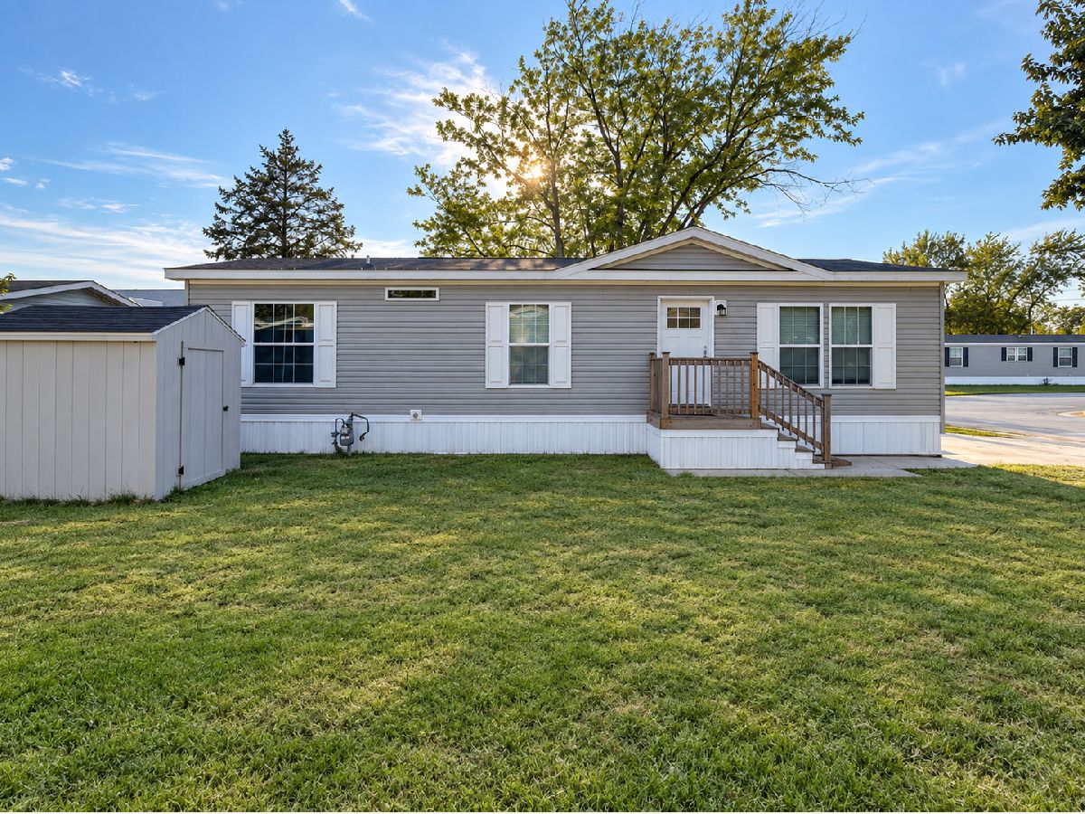  For Sale Portage Indiana, 250 Sandalwood Street