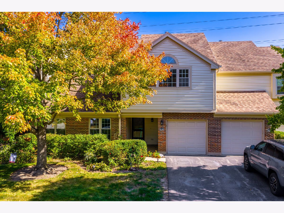  For Sale Wheeling Illinois, 625 Sutton Court