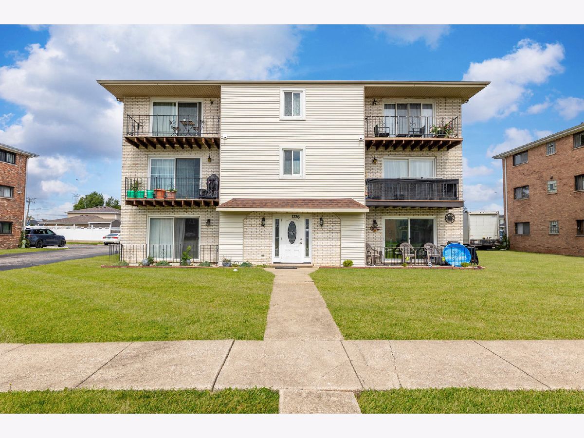  For Sale Bridgeview Illinois, 7336 85th Place