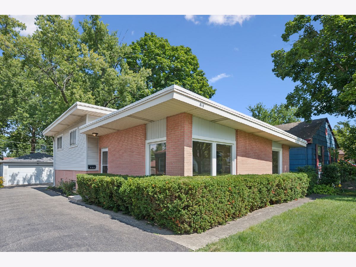  For Sale Deerfield Illinois, 516 Hermitage Drive