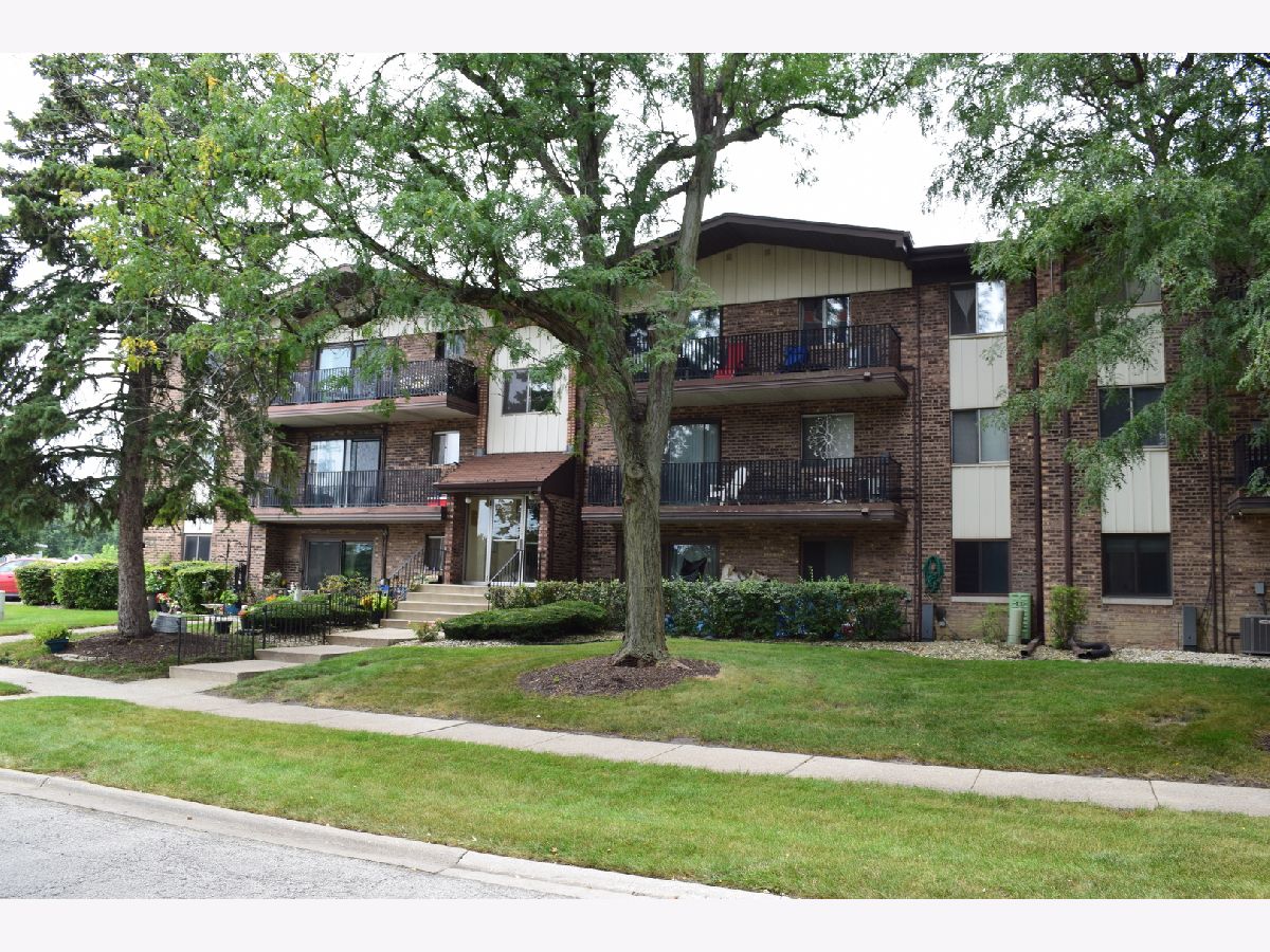  For Sale Crestwood Illinois, 14030 Laramie Avenue