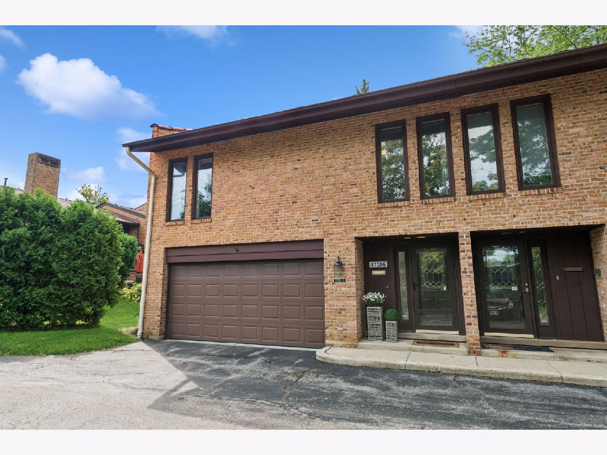 Townhomes & Condos & Homes For Sale Valley Lo Glenview Illinois, 1728 Wildberry Drive