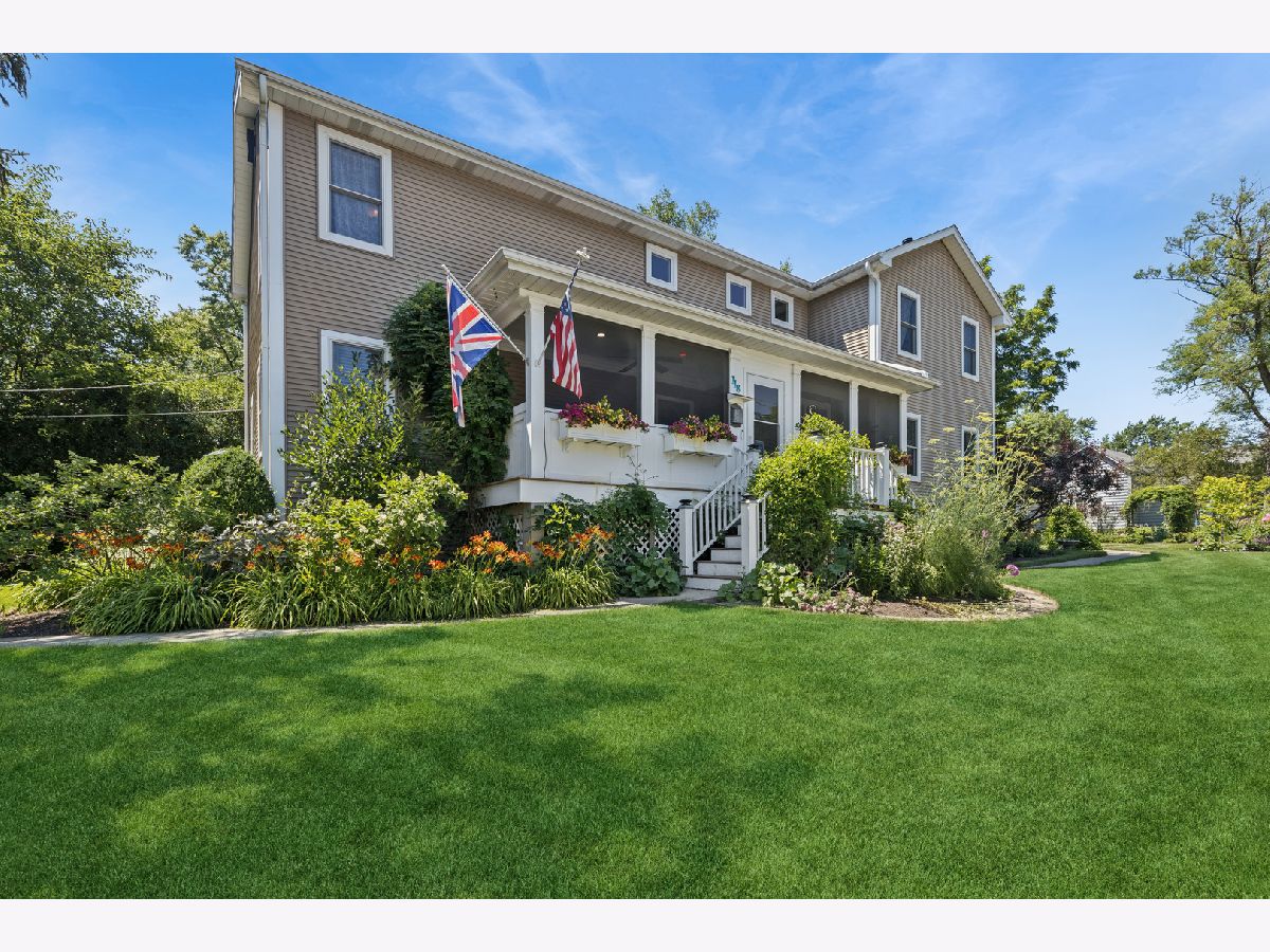 Homes & Townhomes & Condos For Sale Barrington Village Barrington Illinois, 118 Waverly Road