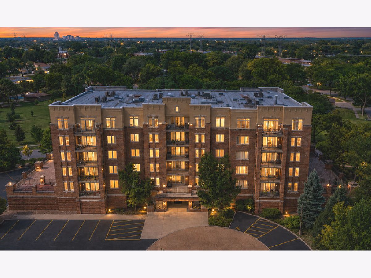  For Sale Elk Grove Village Illinois, 615 Perrie Drive