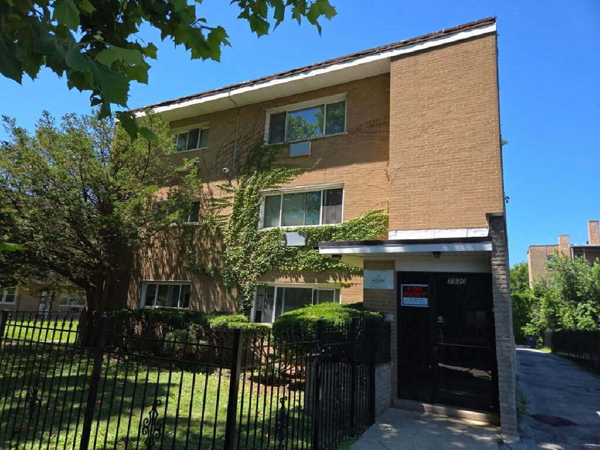  Rented Chicago Illinois, 7530 Saginaw