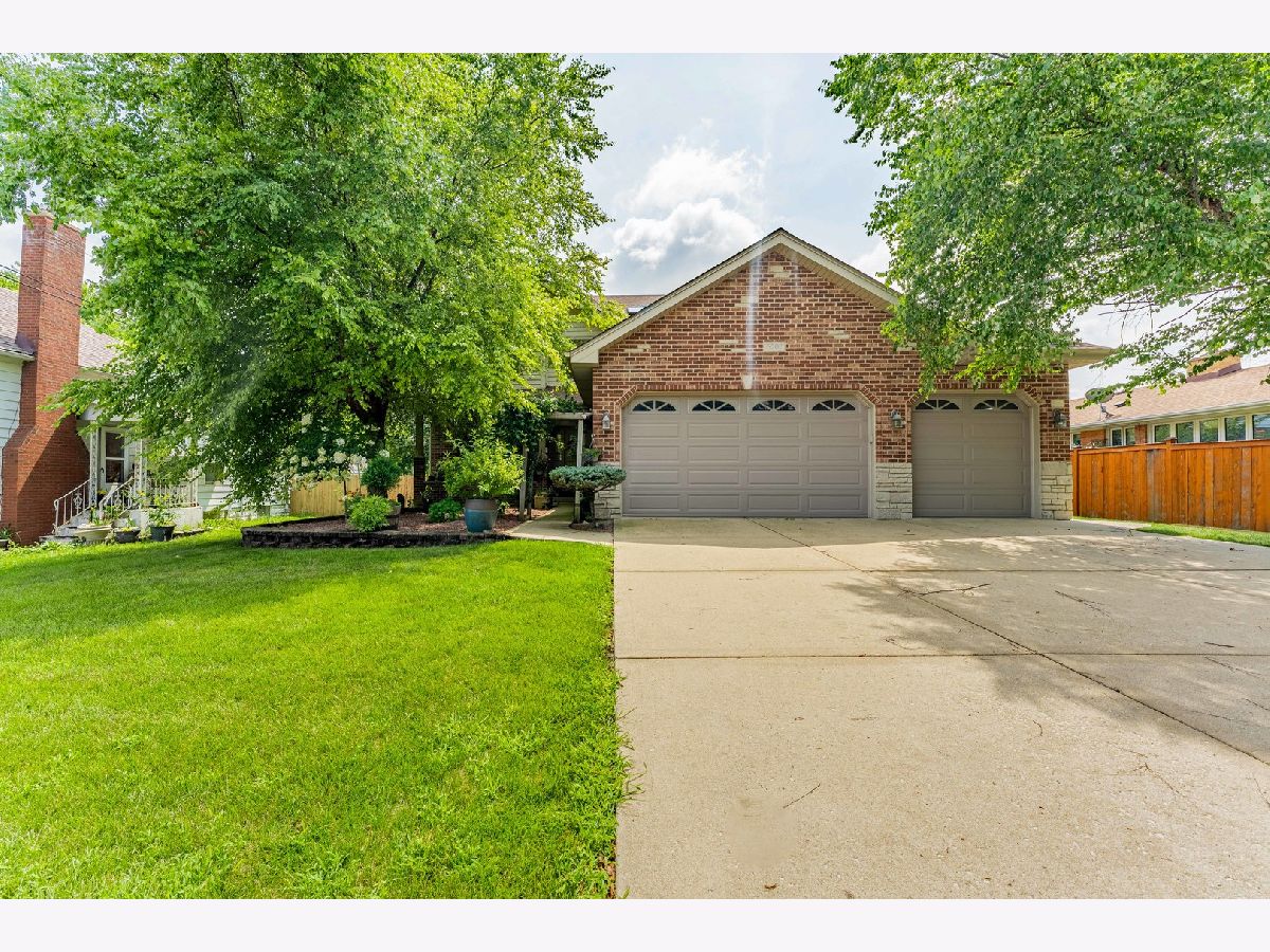  For Sale Hillside Illinois, 5207 Warren Avenue