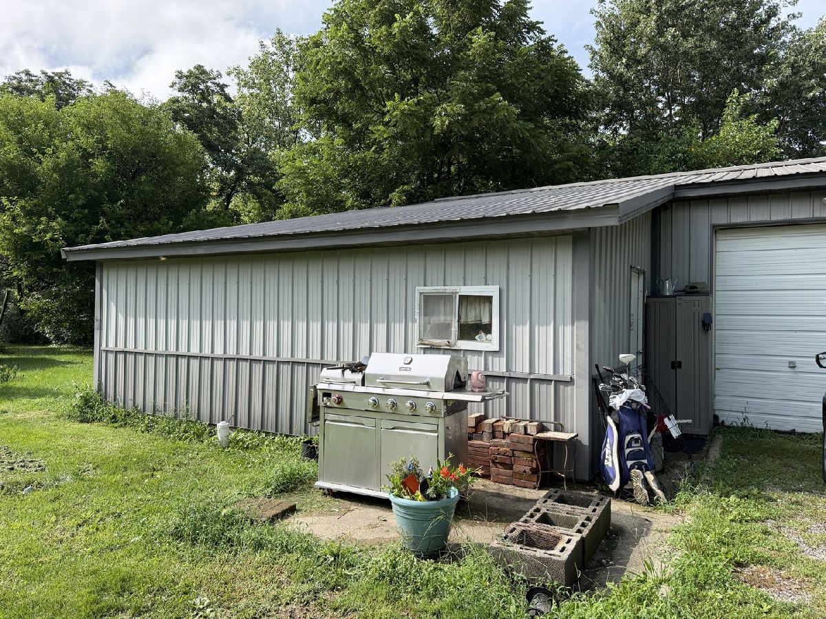  For Sale Farmer City Illinois, 1200 Main Street