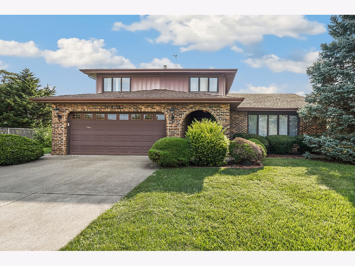 For Sale Palos Hills Illinois, 10917 Circle Court