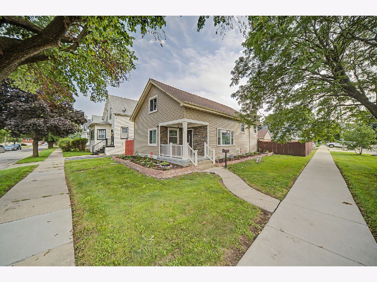  For Sale Lyons Illinois, 8043 Salisbury Avenue