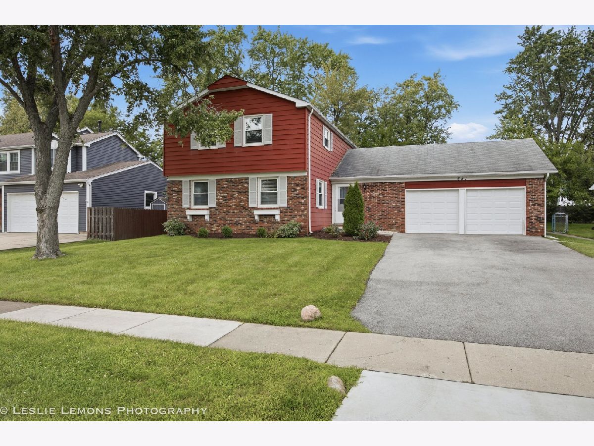 Homes For Sale Strathmore Buffalo Grove Illinois, 651 Woodhollow Lane