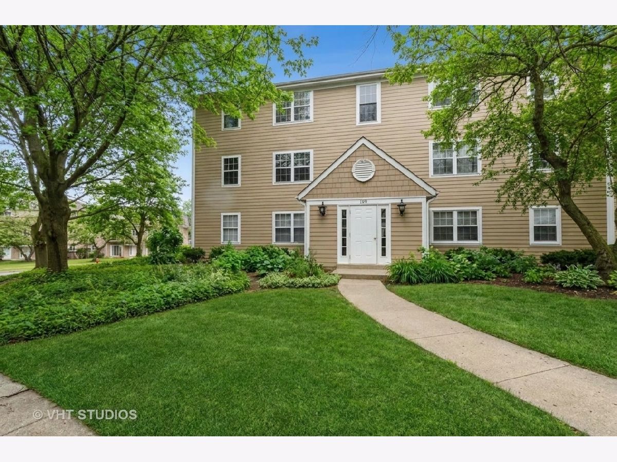  For Rent Libertyville Illinois, 104 Winchester