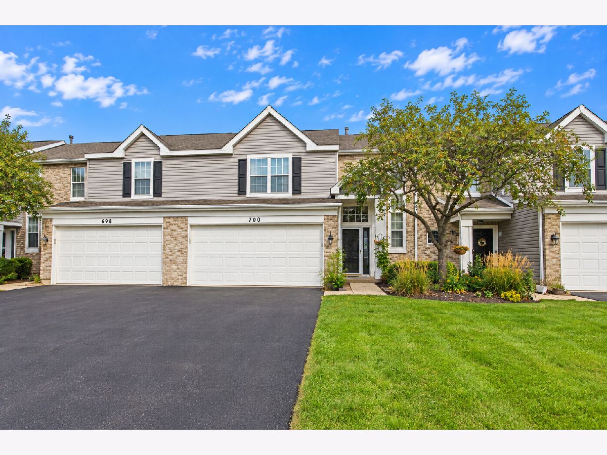  For Rent Crystal Lake Illinois, 700 Savannah