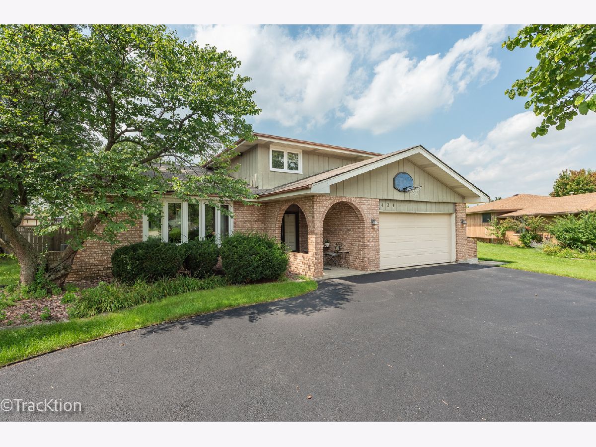  For Sale Willowbrook Illinois, 9S434 Allison Court