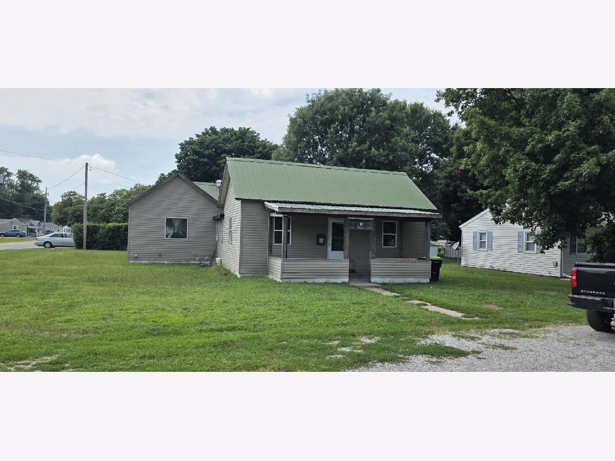  Sold Tuscola Illinois, 700 Carico