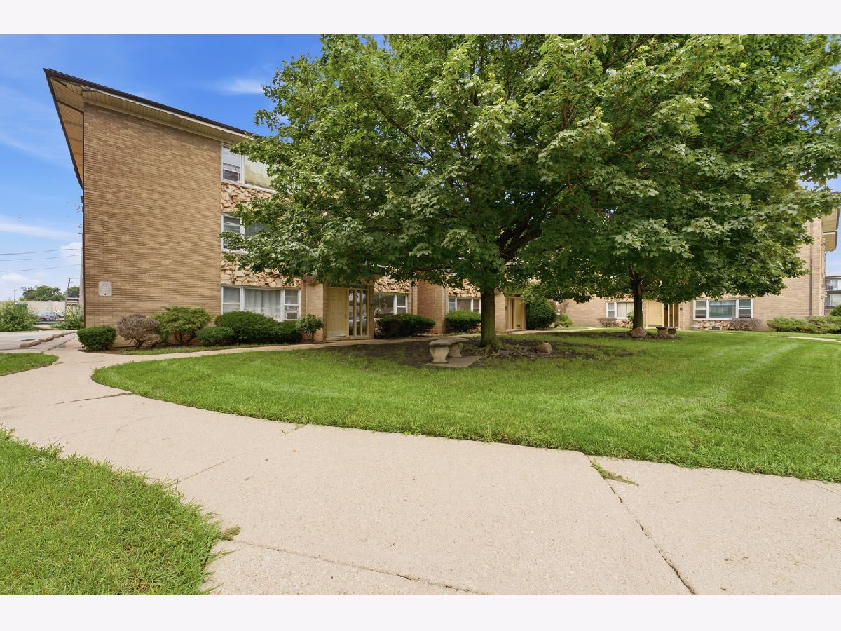  For Rent Merrionette Park Illinois, 3180 Meadow Lane