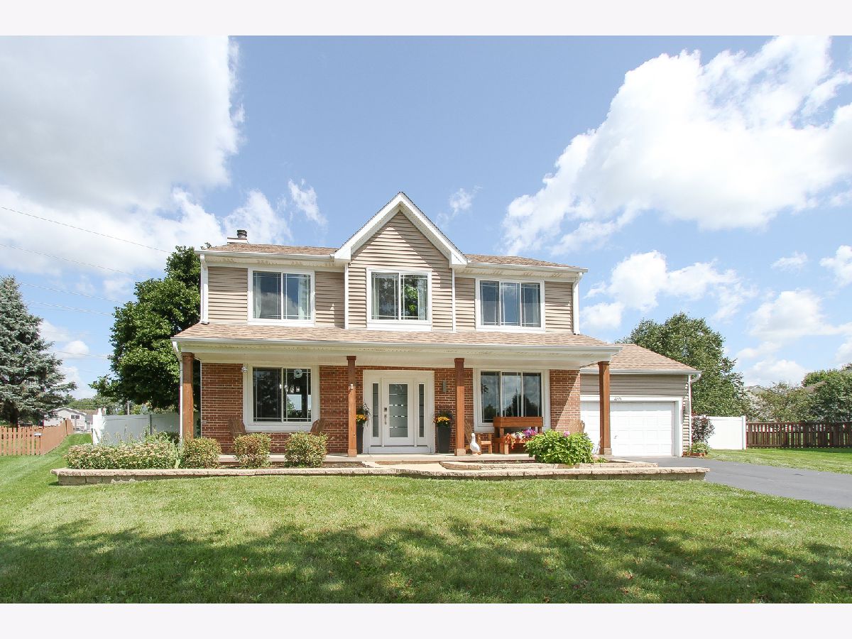 Homes & Townhomes For Sale Spring Ridge Valley Crystal Lake Illinois, 465 Spring Ridge Drive