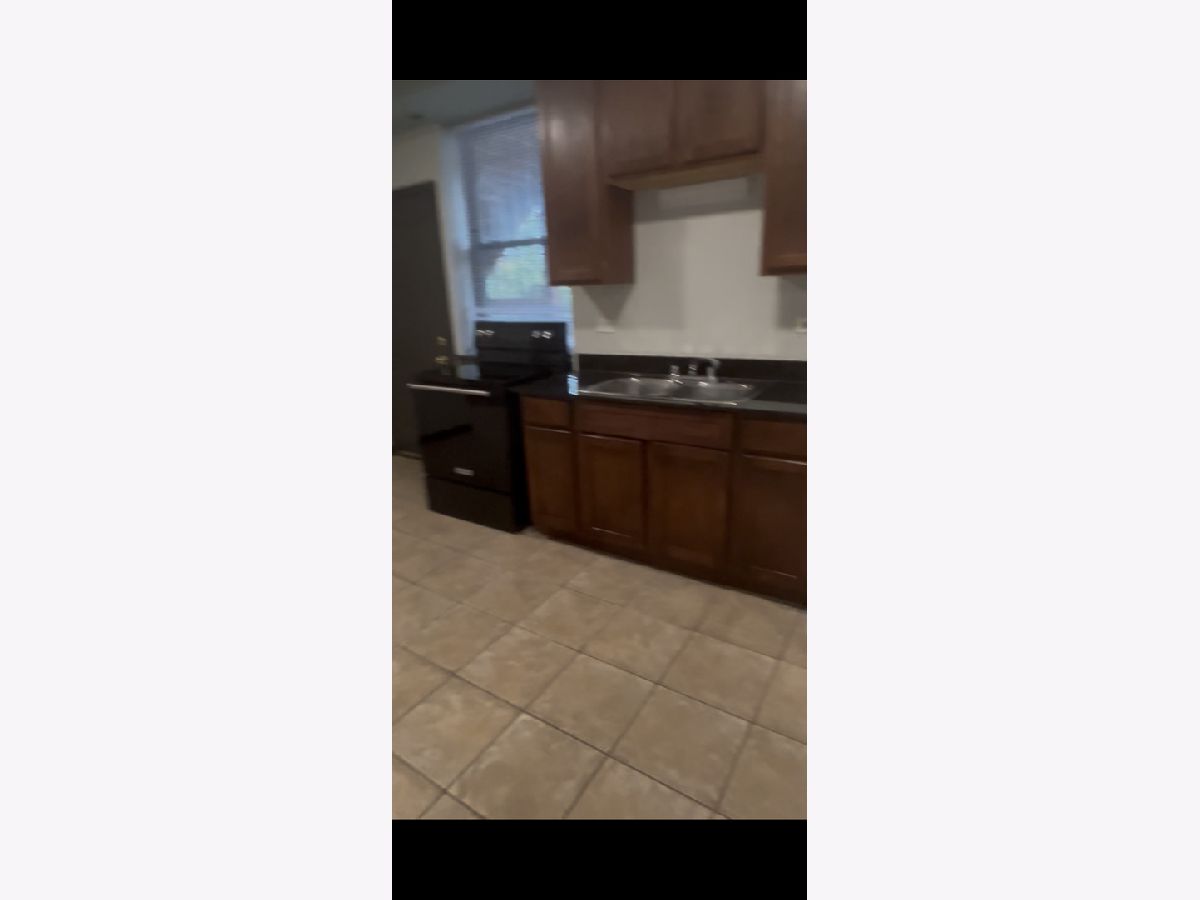  Rented Chicago Illinois, 7309 East End