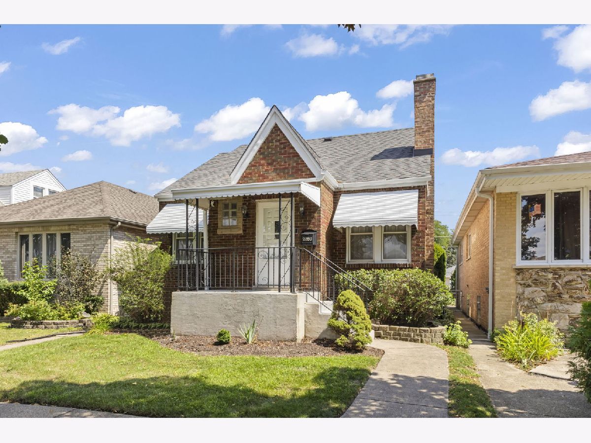  For Sale North Riverside Illinois, 2353 Hainsworth Avenue
