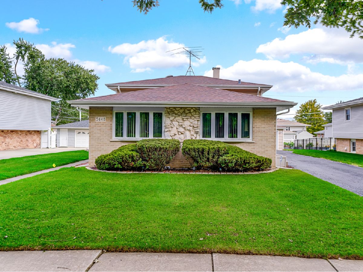  For Sale Crestwood Illinois, 5448 139th Street