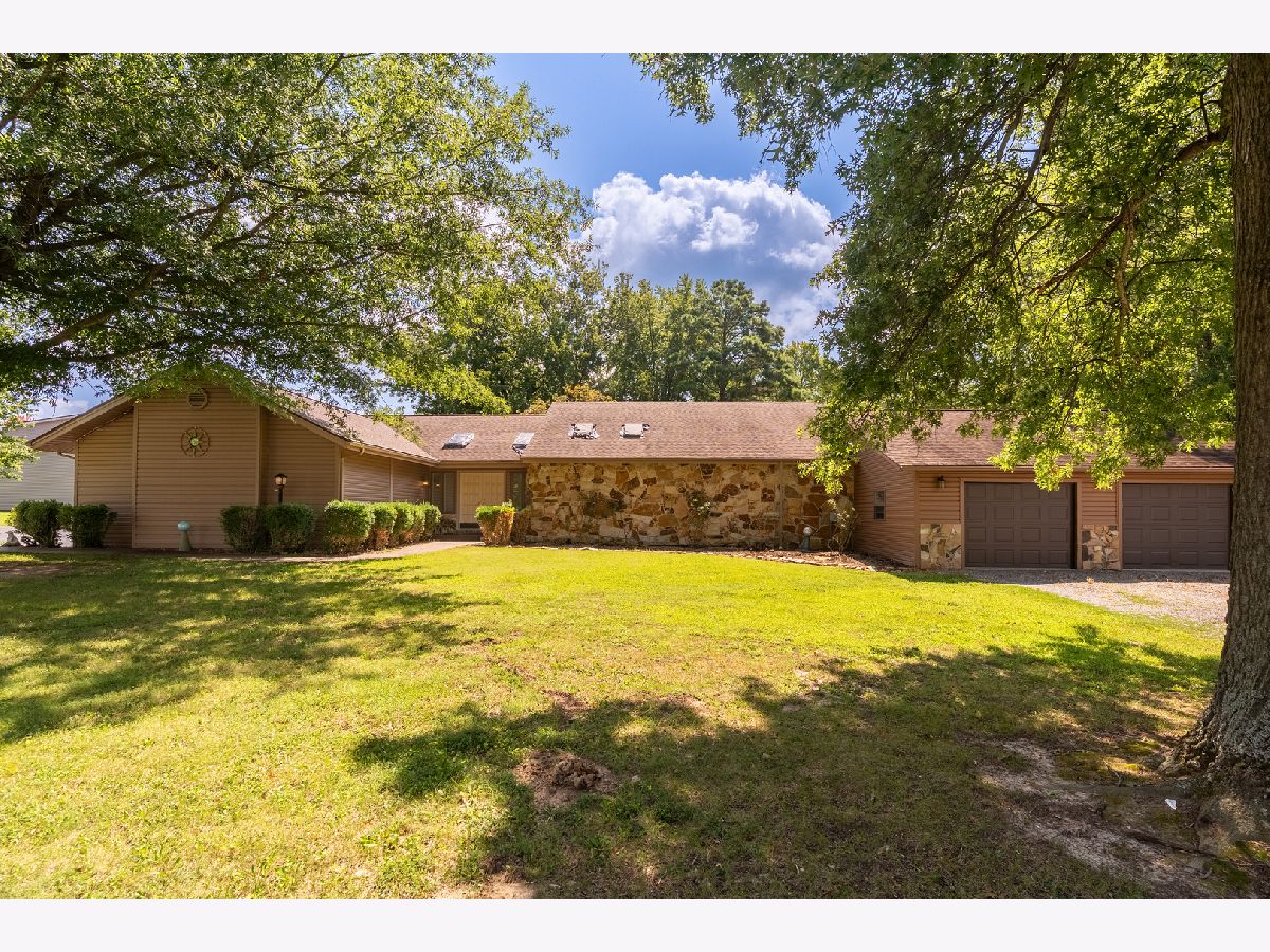  For Sale Carterville Illinois, 1109 Mockingbird Lane