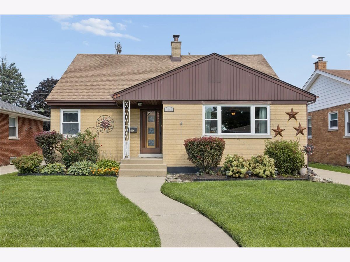  For Sale Westchester Illinois, 1859 Downing Avenue