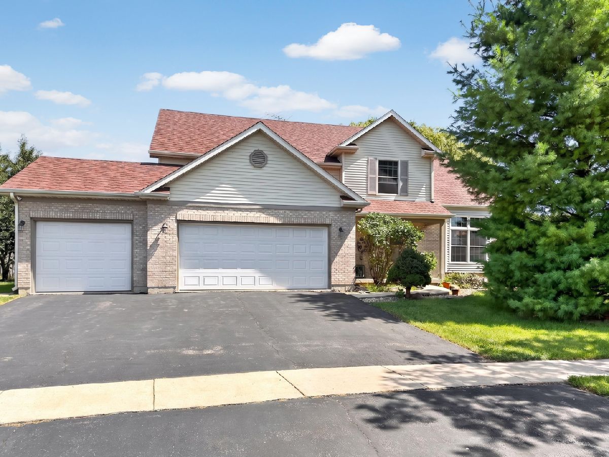 Homes & Townhomes & Condos For Sale Townsend Woods Sycamore Illinois, 1350 Arneita Street