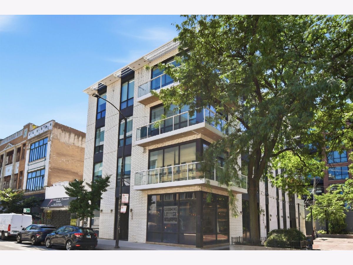 Condos & Townhomes & Homes For Sale Wicker Park Chicago Illinois, 1258 Milwaukee Avenue