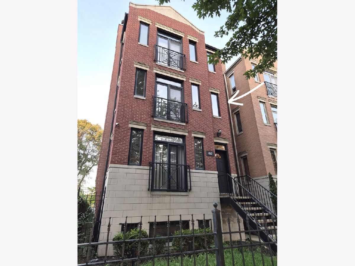  For Sale Chicago Illinois, 3745 Michigan Avenue