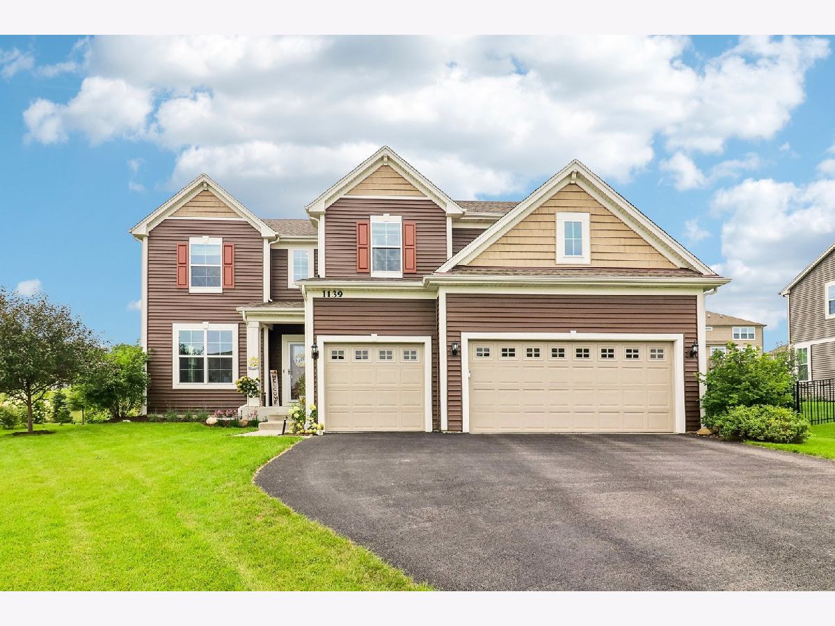 Homes & Condos & Townhomes For Sale Woodlore Estates Crystal Lake Illinois, 1139 River Birch Boulevard