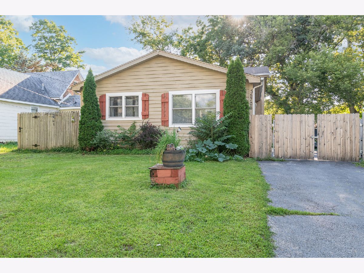  For Sale Ingleside Illinois, 35706 Laurel Avenue