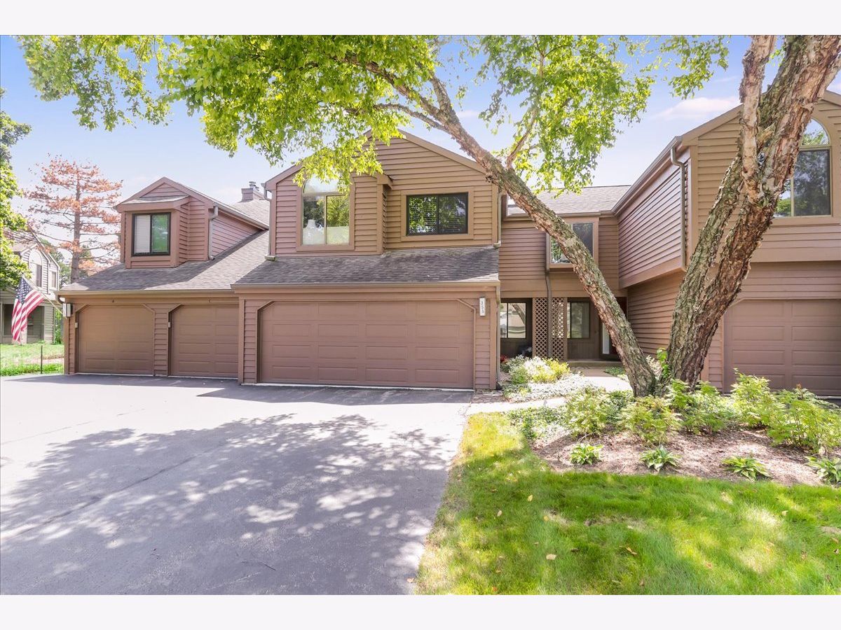  For Sale Lake Barrington Illinois, 355 Indian