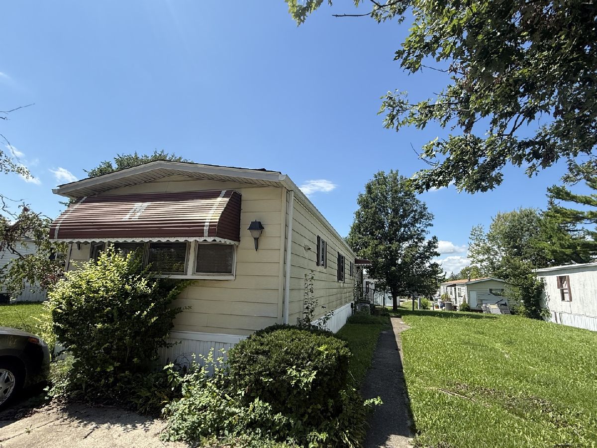  For Sale Matteson Illinois, 114 Huntsbridge Road
