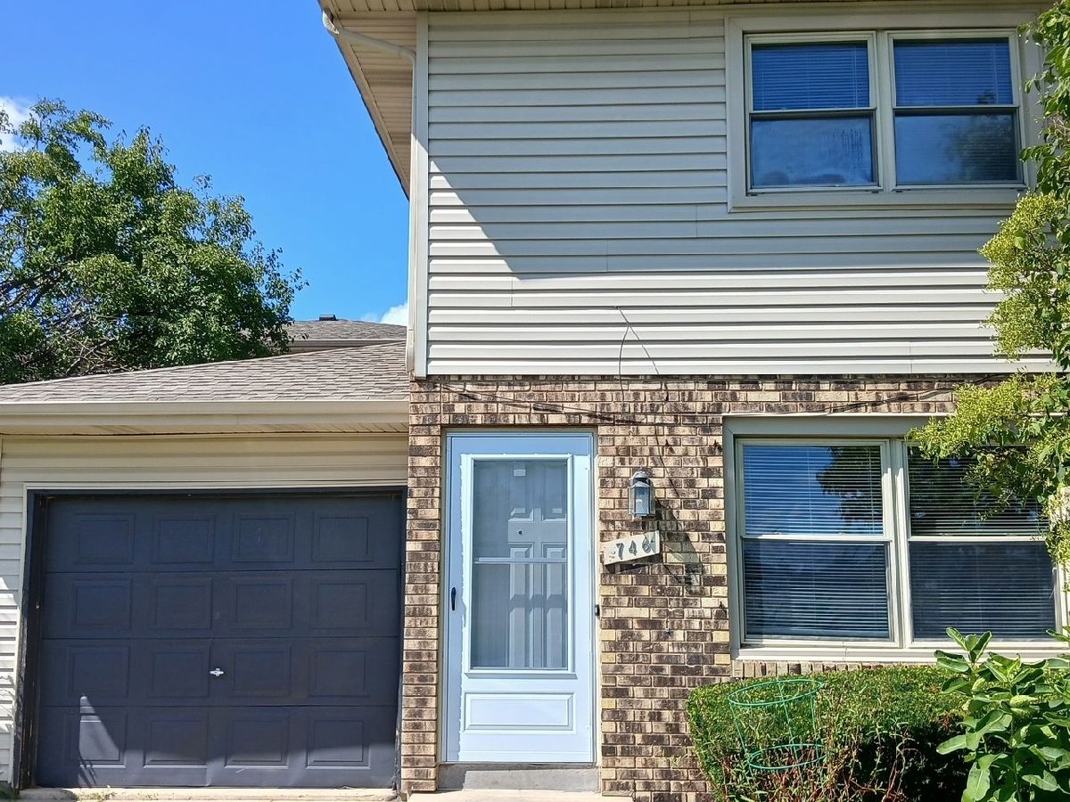  Rented Montgomery Illinois, 746 Oakton