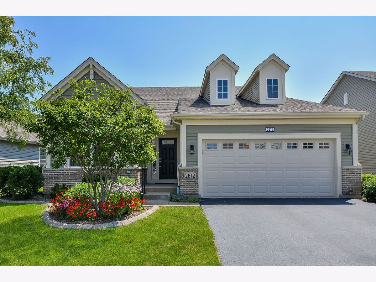 Townhomes & Condos & Homes For Sale Carillon Club Naperville Illinois, 2612 Drexel Drive
