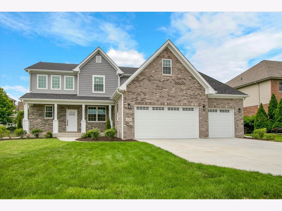  For Sale Shorewood Illinois, 21350 Somerset Street