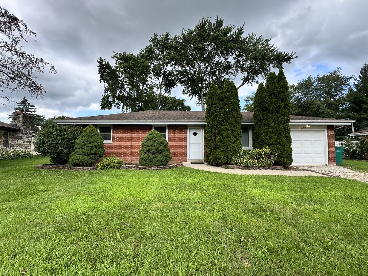  Rented Shorewood Illinois, 305 Brookshore