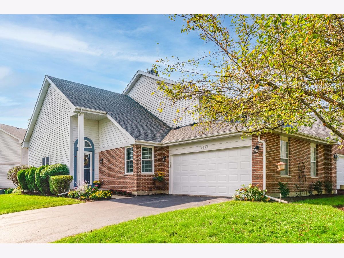 Townhomes & Homes For Sale Cambridge Of Heatheridge Gurnee Illinois, 5791 Regency Court