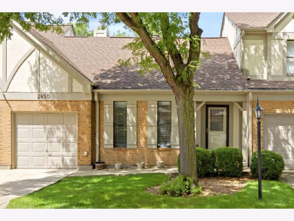  For Sale Westchester Illinois, 2850 Brighton Court